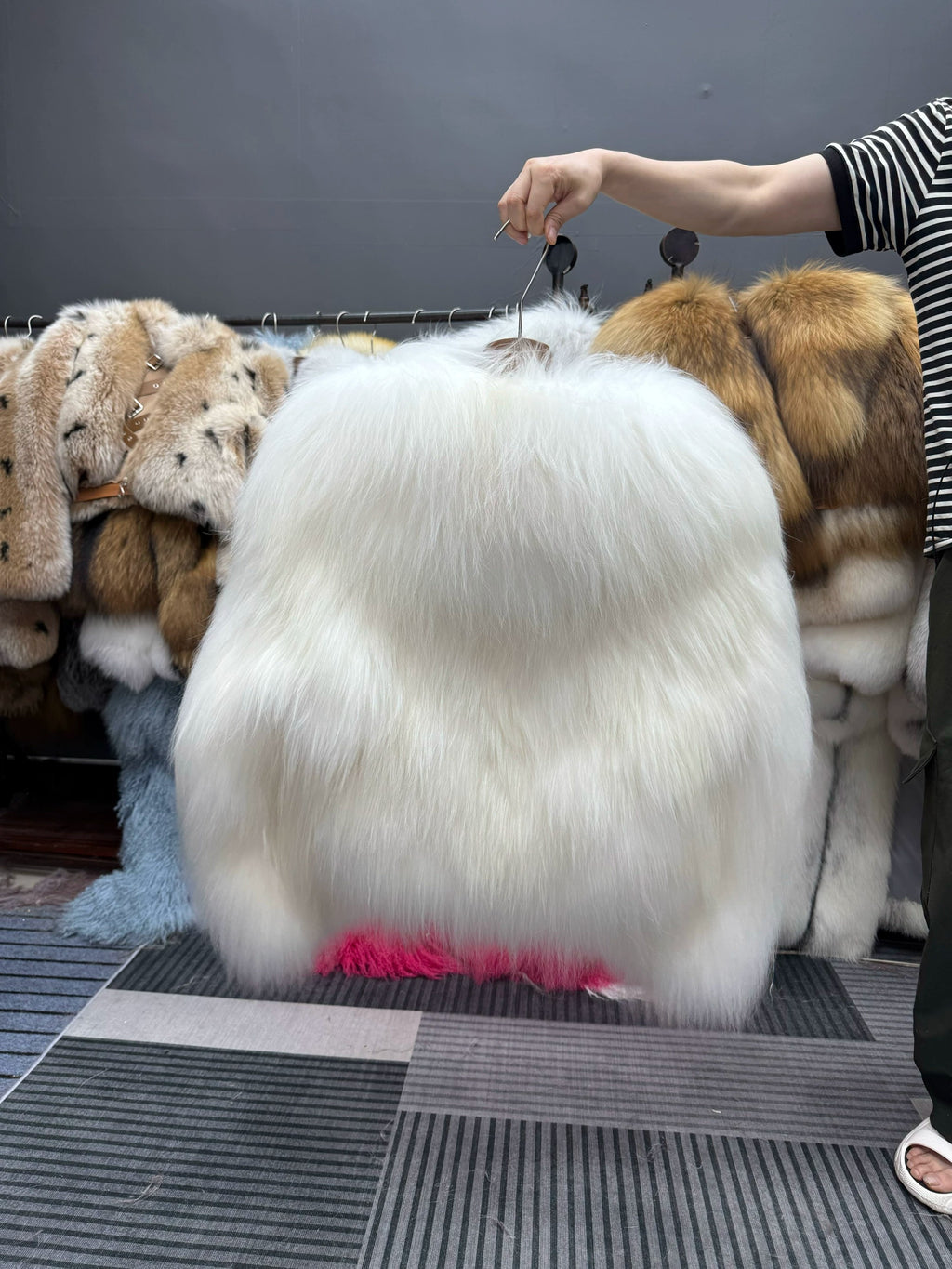 Women's Long-Hair Fur Short Jacket - product view