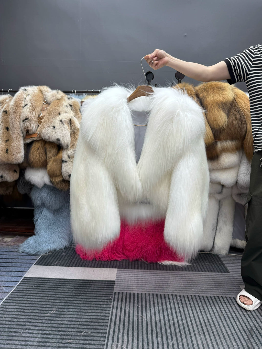 Women's Long-Hair Fur Short Jacket - White